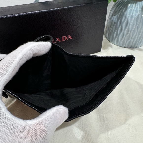 EUC✨PRADA Limited Edition Bifold Saffiano Wallet - Picture 12 of 15